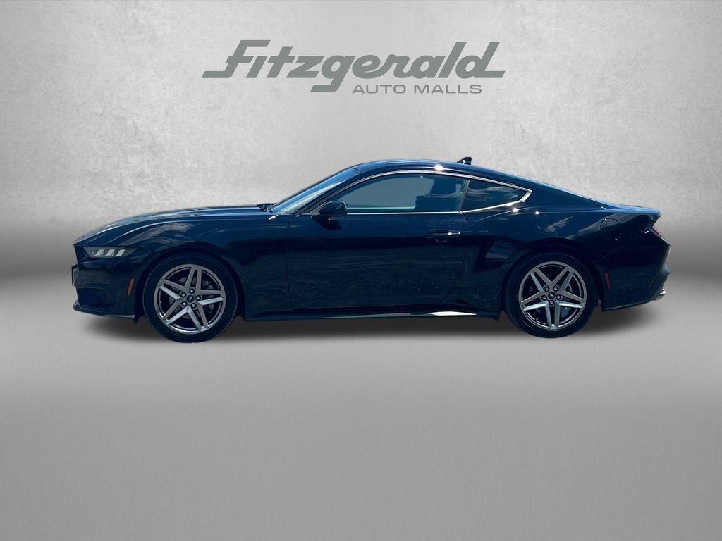 Used 2024 Ford Mustang Coupe RWD image 5