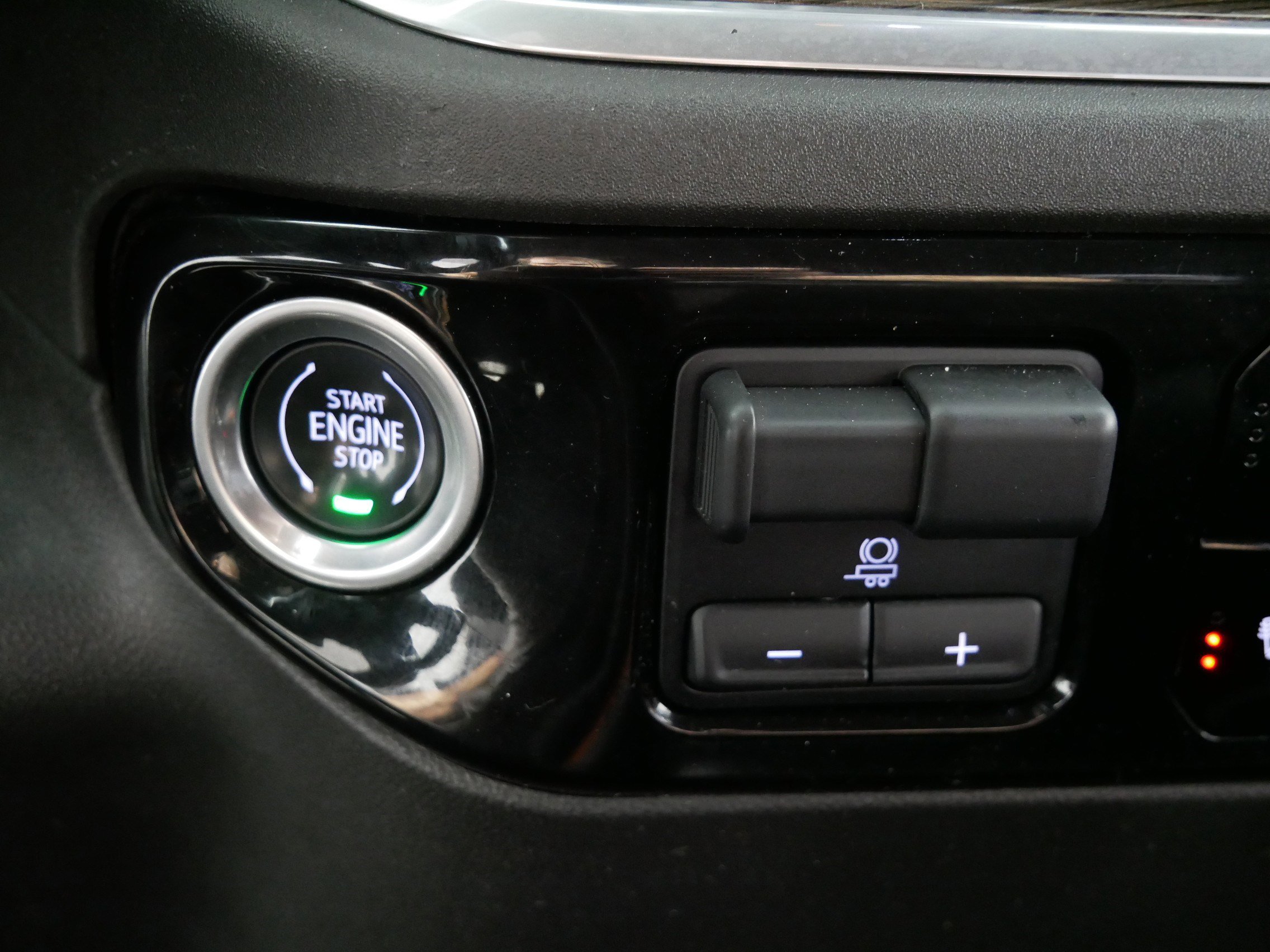 Used 2022 Chevrolet Silverado 1500 LT w/ Z71 Off-Road Package image 29