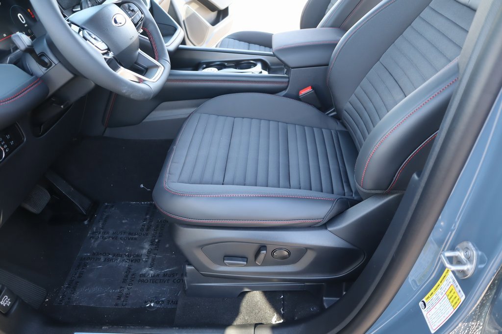 New 2026 Ford Explorer ST-Line w/ ST-Line Street Pack image 12