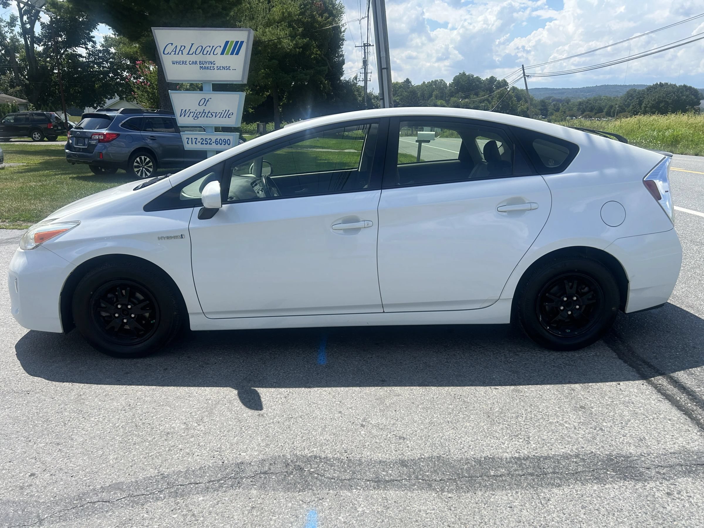 Used 2013 Toyota Prius Four FWD image 9