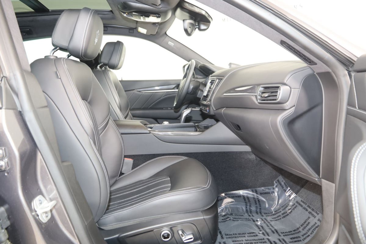 Used 2022 Maserati Levante Modena AWD/4WD image 13