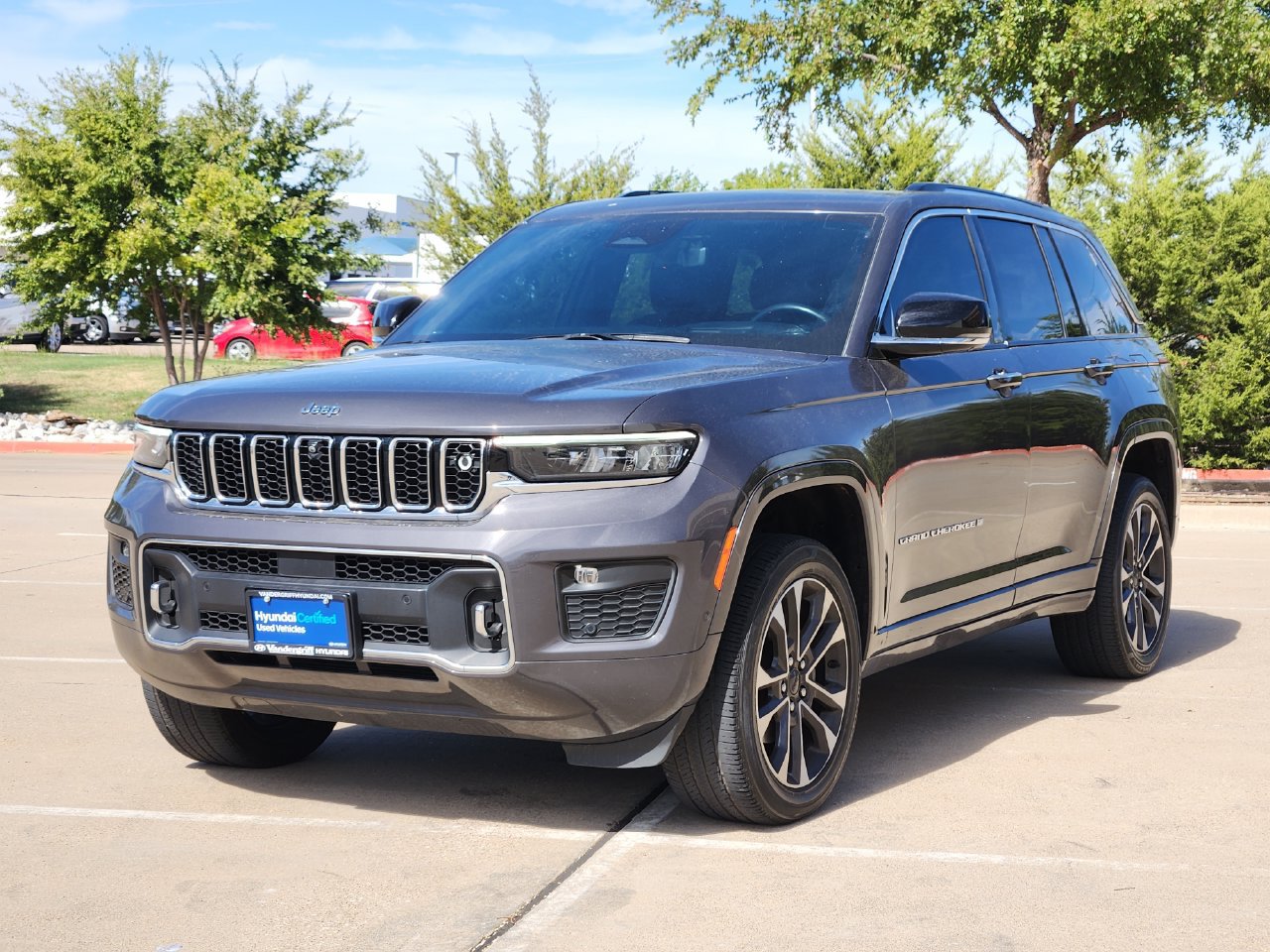 Used 2023 Jeep Grand Cherokee Overland w/ Adv Protech Group III AWD/4WD image 2