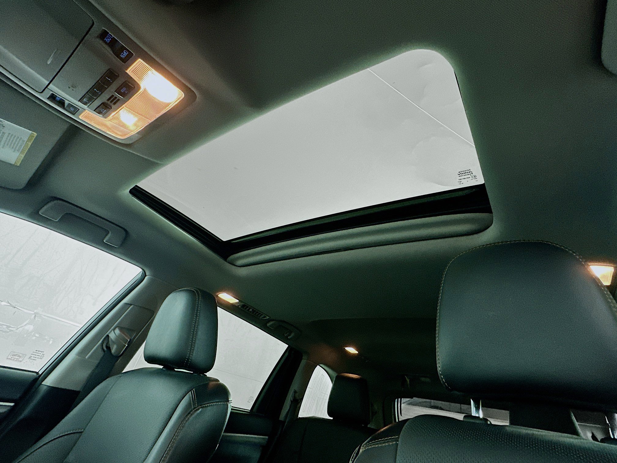 Used 2017 Toyota Highlander Limited image 22