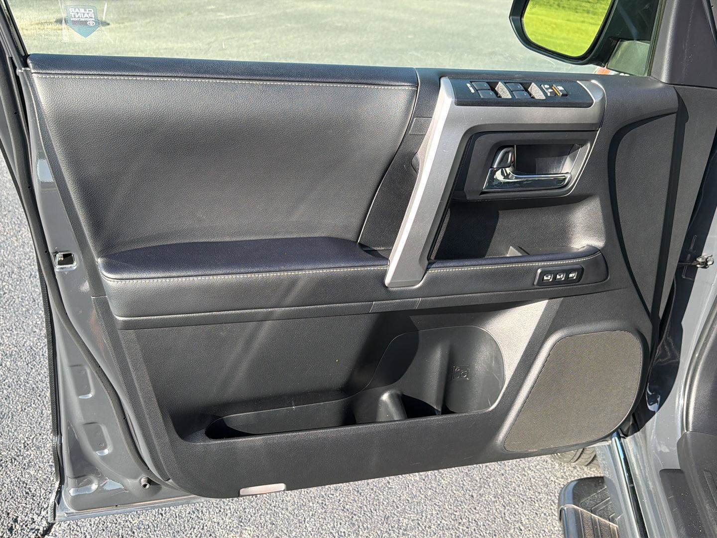 Used 2024 Toyota 4Runner Limited AWD/4WD image 16