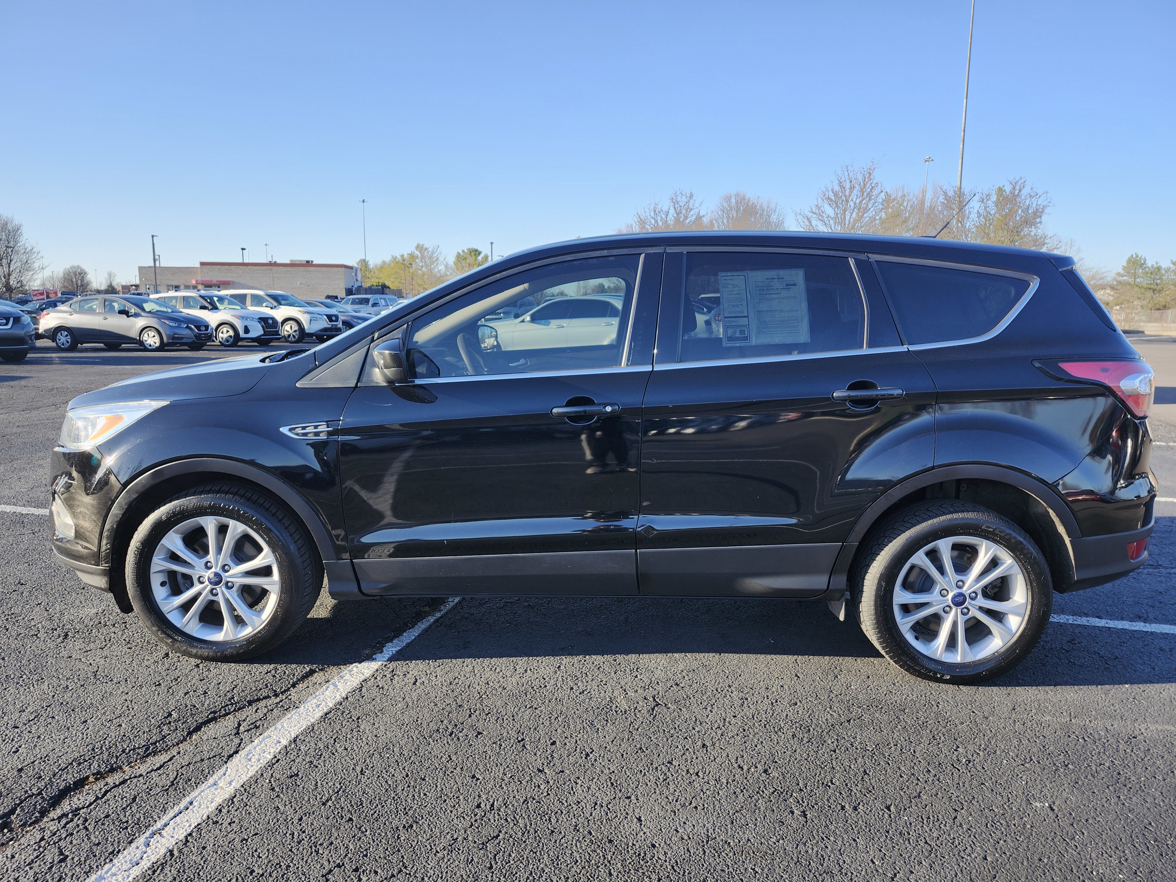 Used 2017 Ford Escape SE FWD image 12