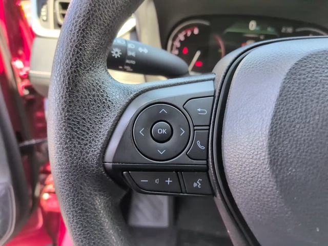 Used 2025 Toyota RAV4 XLE AWD/4WD image 15