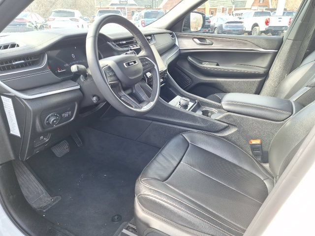 Used 2024 Jeep Grand Cherokee L Limited w/ Luxury Tech Group II AWD/4WD image 10