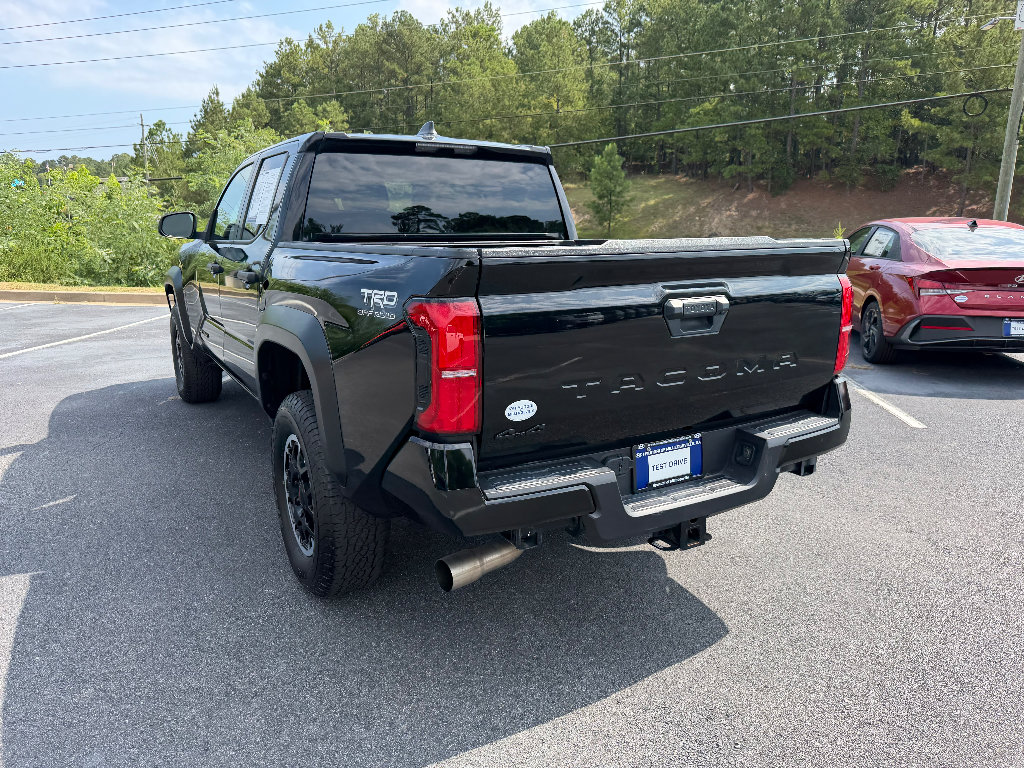 Used 2024 Toyota Tacoma TRD Off-Road AWD/4WD image 5