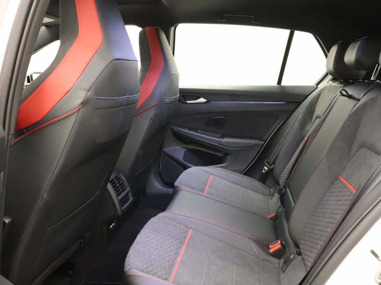 New 2026 Volkswagen Golf SE FWD image 15