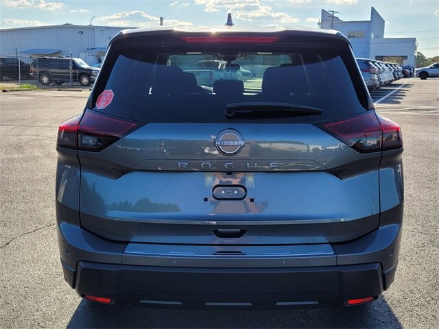 New 2026 Nissan Rogue SV image 8