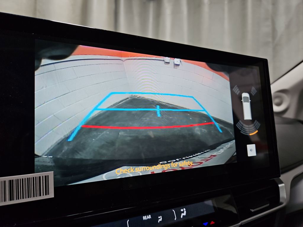 New 2026 Toyota Sienna XLE image 18