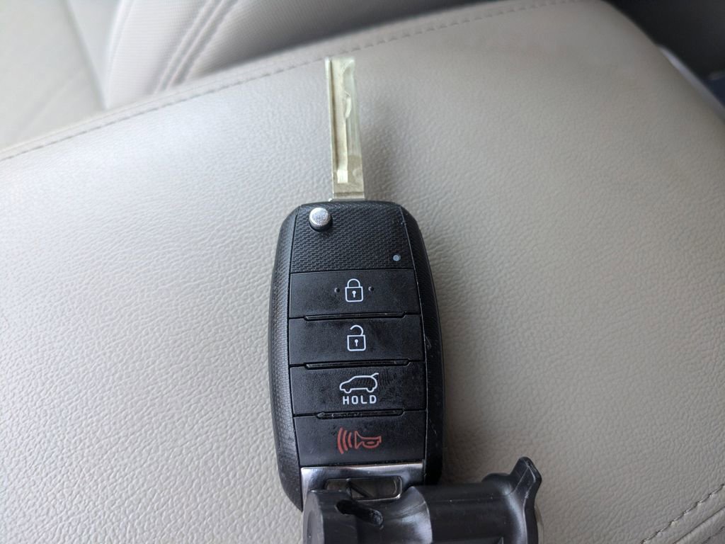 Used 2016 Kia Sorento LX FWD image 27