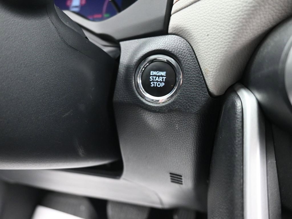 Used 2023 Toyota RAV4 XLE Premium image 23