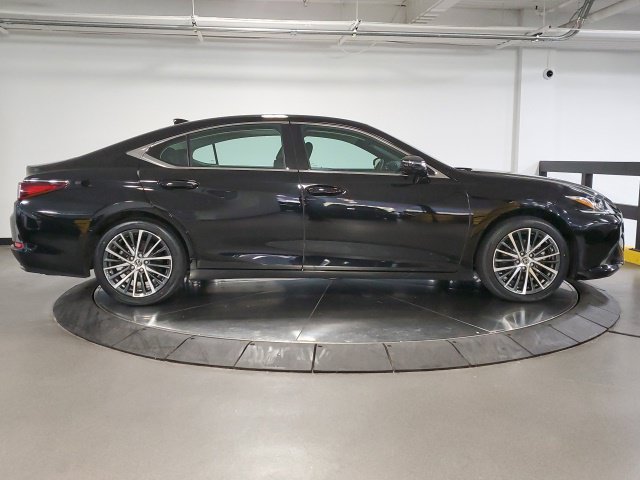 Used 2024 Lexus ES 350 w/ Premium Package FWD image 10