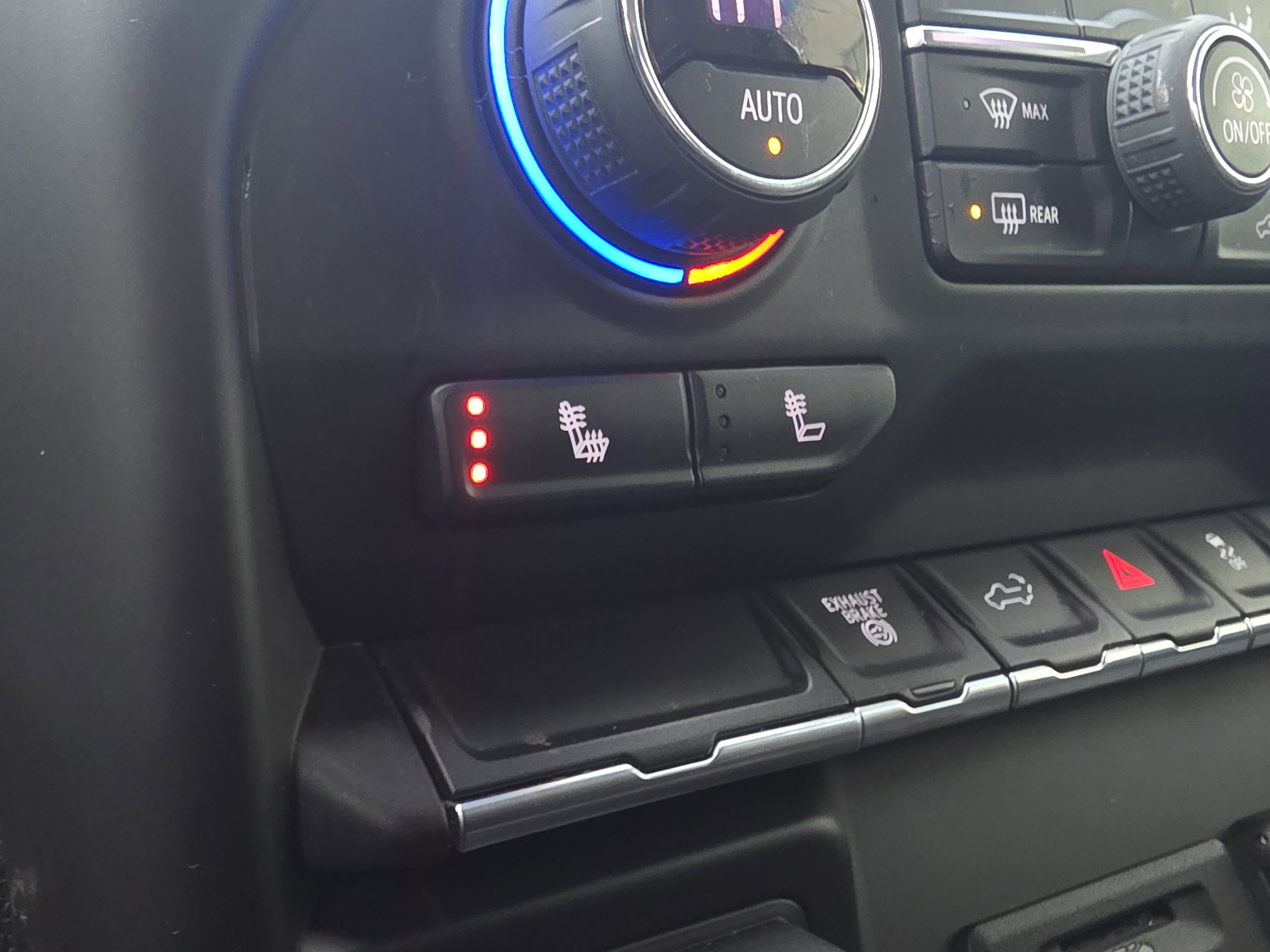 Used 2022 Chevrolet Silverado 2500 LTZ w/ Snow Plow Prep/Camper Package image 29