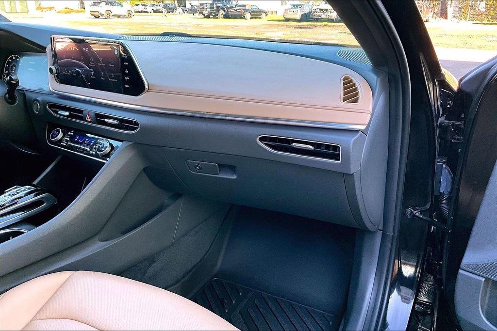 Used 2022 Hyundai Sonata Limited w/ Cargo Package image 20