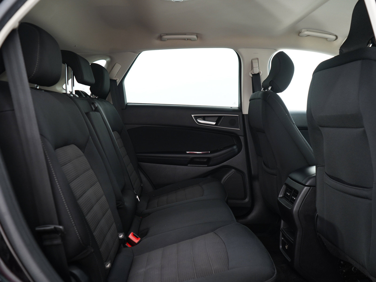 Used 2018 Ford Edge SEL w/ Class II Trailer Tow Package AWD/4WD image 13