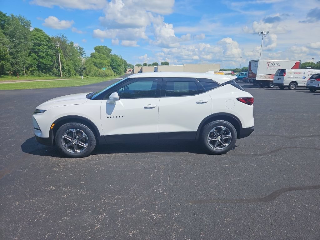 Certified 2024 Chevrolet Blazer LT w/ Driver Confidence Package AWD/4WD image 4