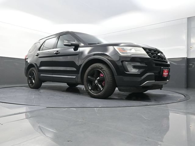 Used 2017 Ford Explorer XLT AWD/4WD image 33