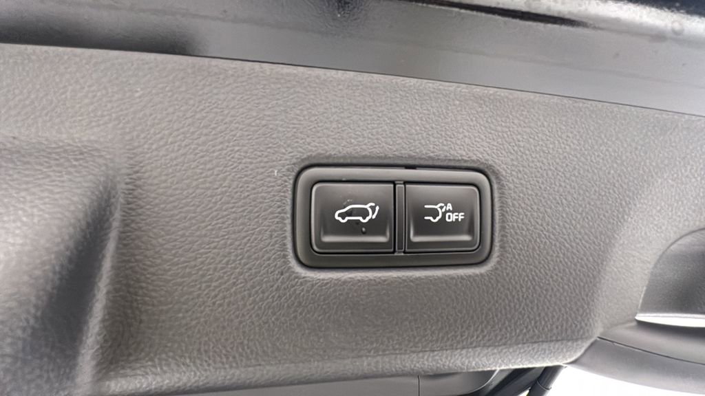 New 2026 Kia Carnival EX image 18