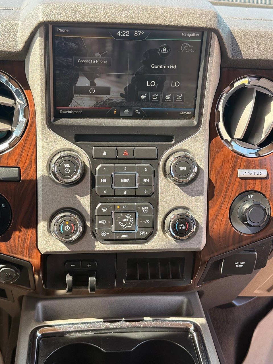 Used 2016 Ford F250 Lariat w/ Lariat Ultimate Package AWD/4WD image 19