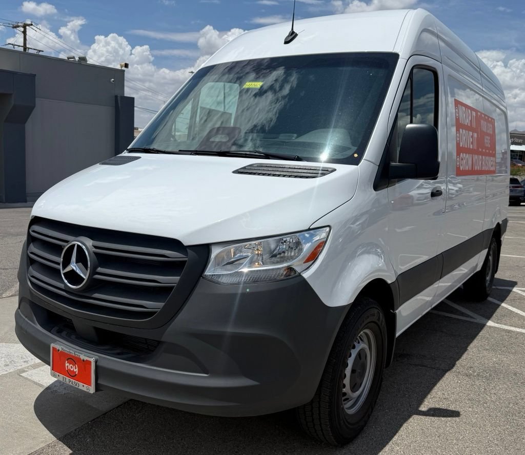 Used 2026 Mercedes-Benz Sprinter 2500 image 2