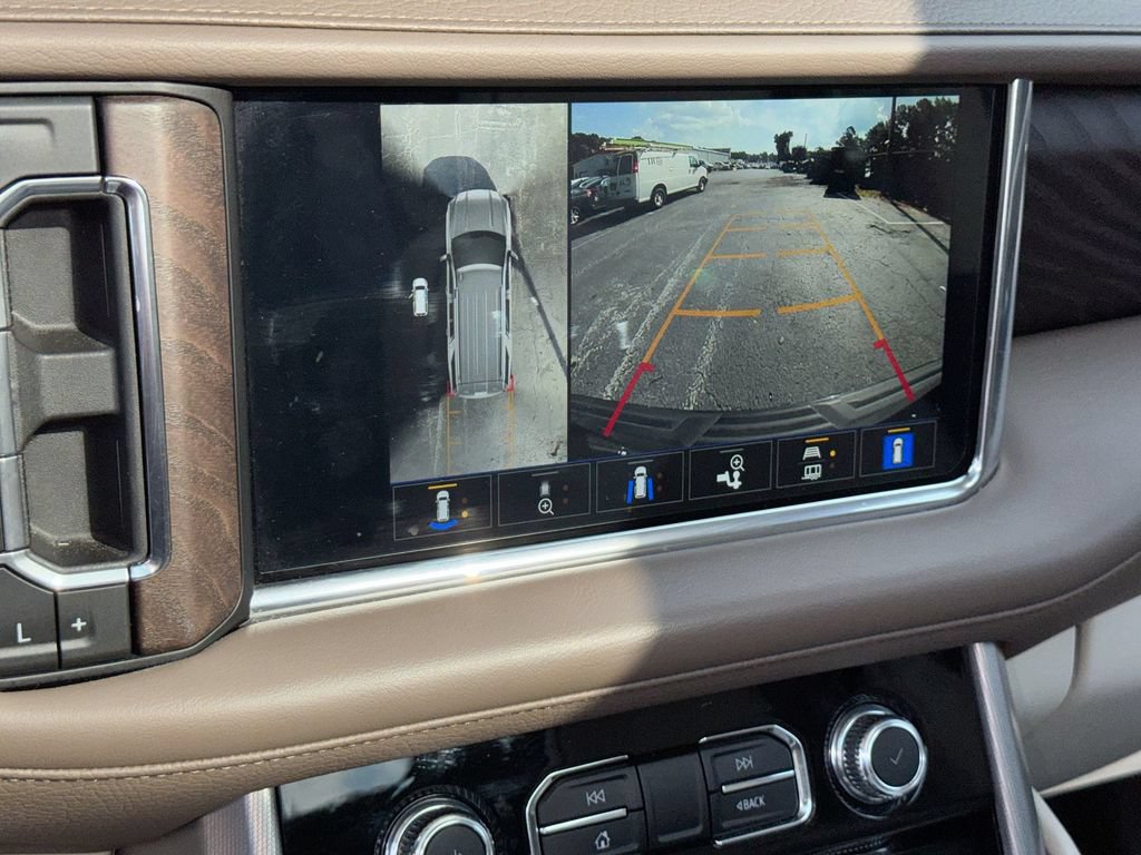 Used 2023 GMC Yukon Denali RWD image 28