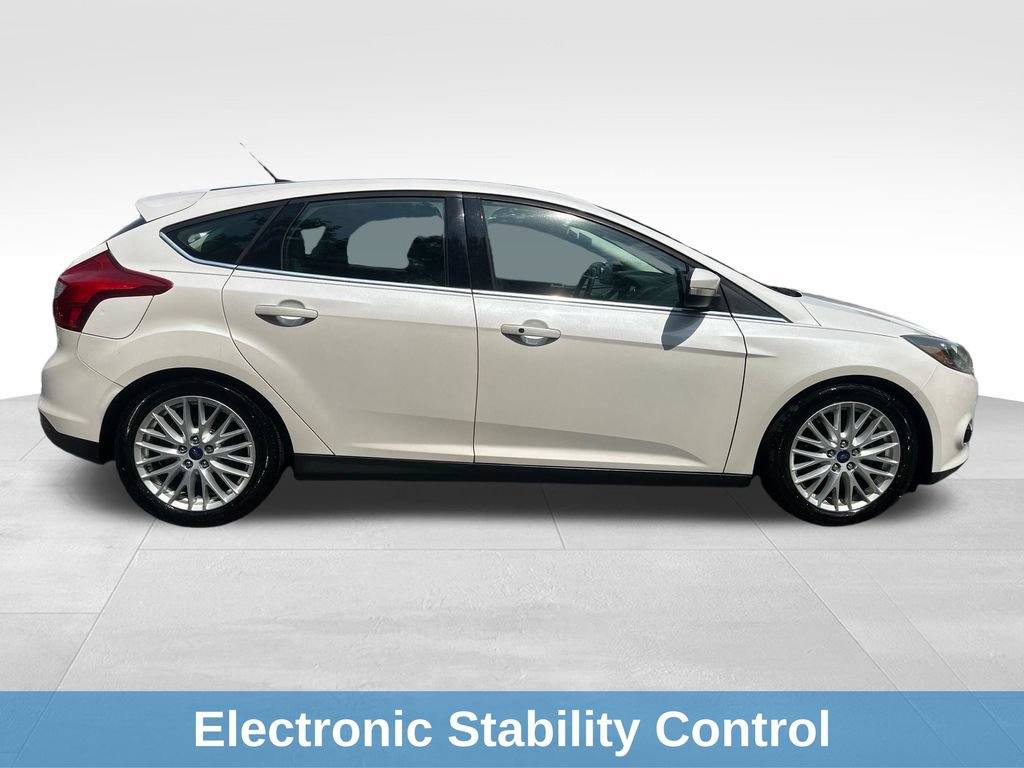 Used 2014 Ford Focus Titanium FWD image 9