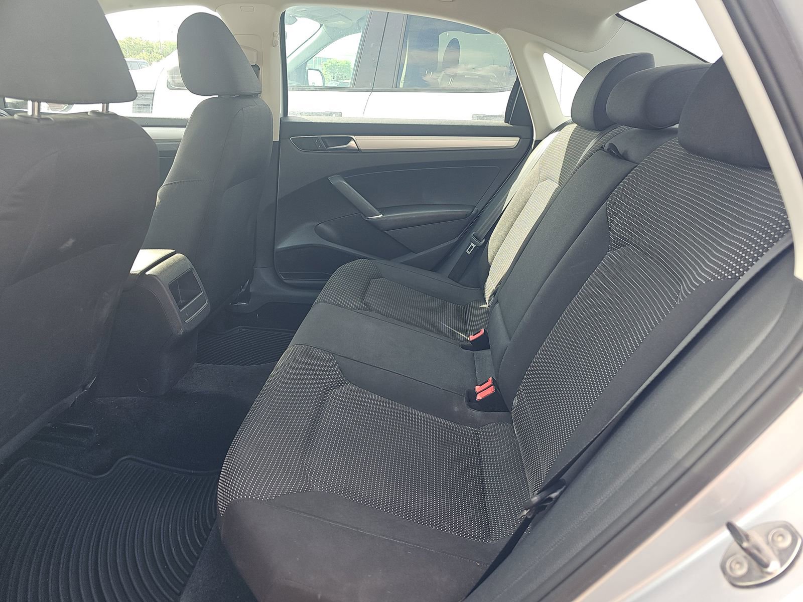 Used 2017 Volkswagen Passat 1.8T S FWD image 21