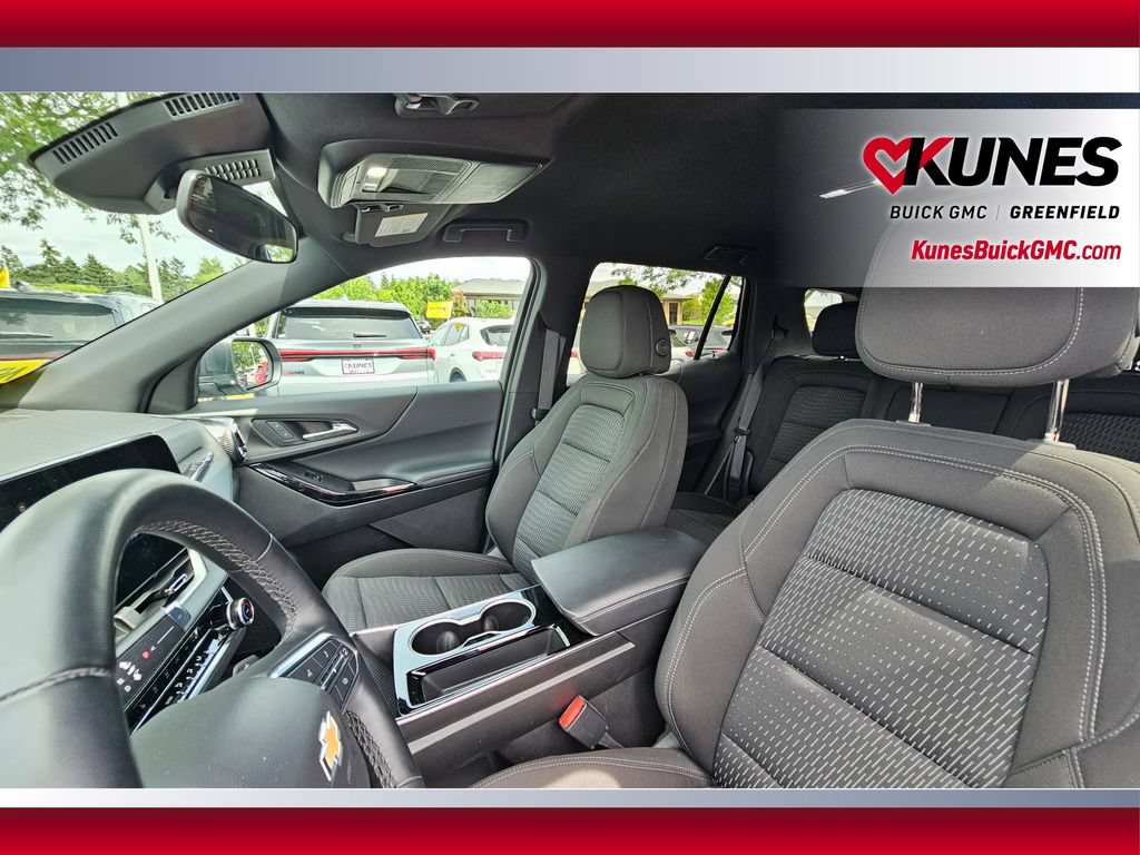 Used 2025 Chevrolet Equinox LT AWD/4WD image 14