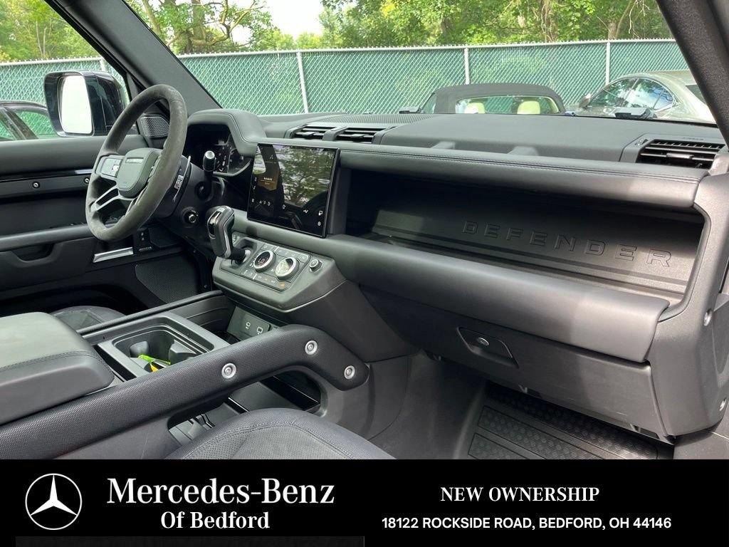Used 2023 Land Rover Defender 110 V8 AWD/4WD image 20