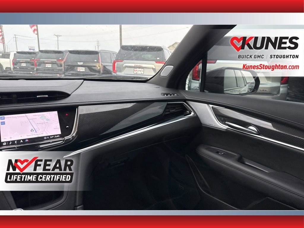 Used 2024 Cadillac XT6 Sport image 40