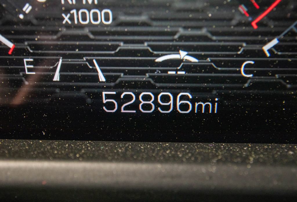 Used 2024 GMC Acadia Elevation image 23