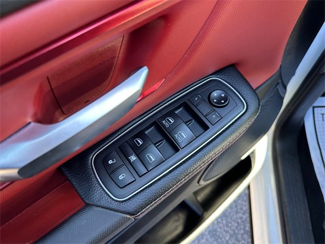 Used 2019 RAM 1500 Rebel image 19
