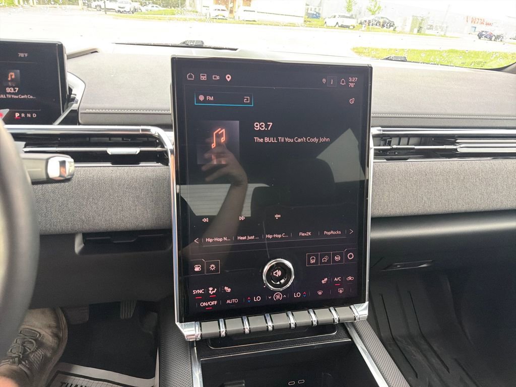 Used 2026 GMC Sierra EV Elevation AWD/4WD image 18