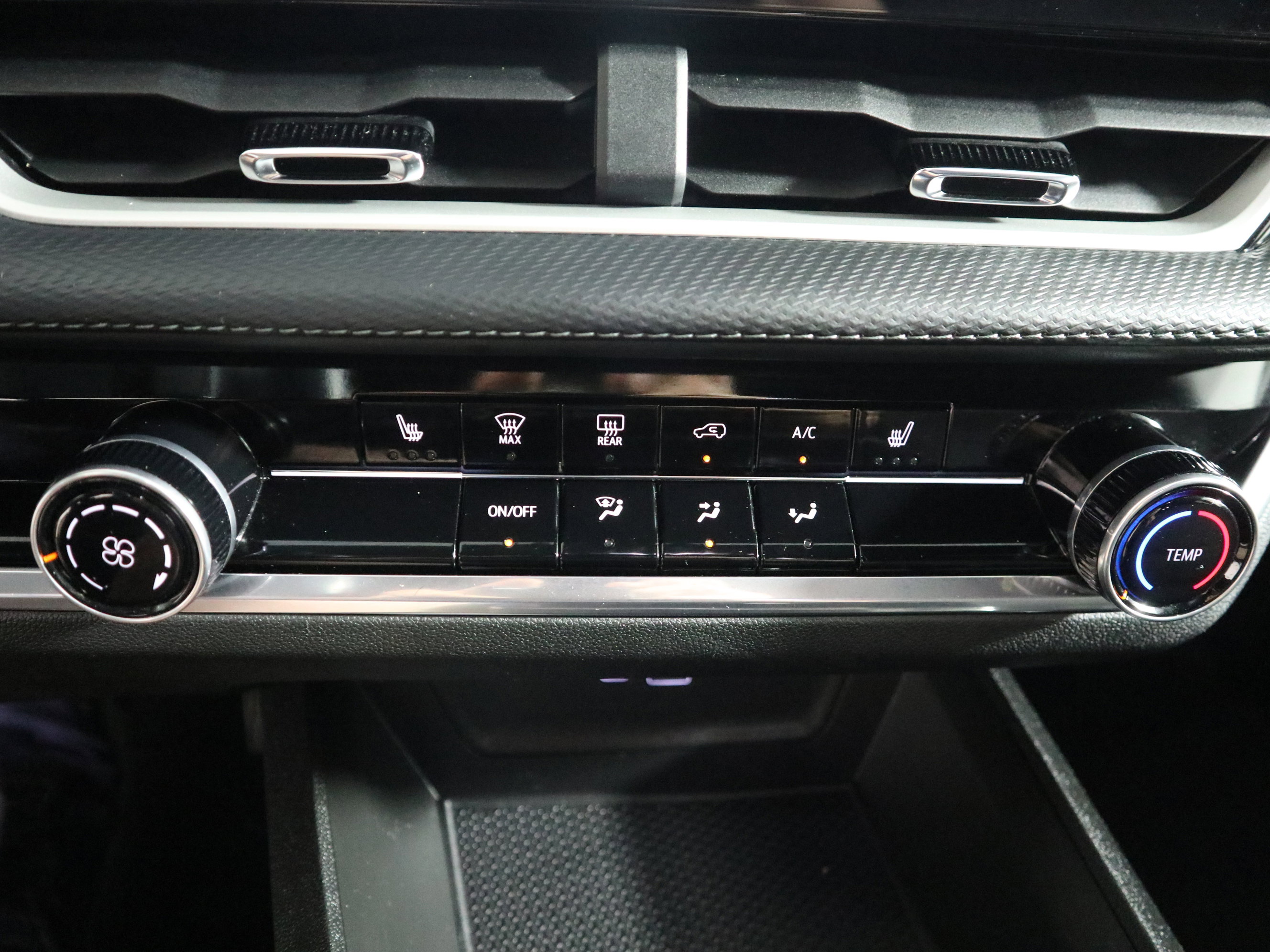 Used 2025 Chevrolet Equinox LT AWD/4WD image 31