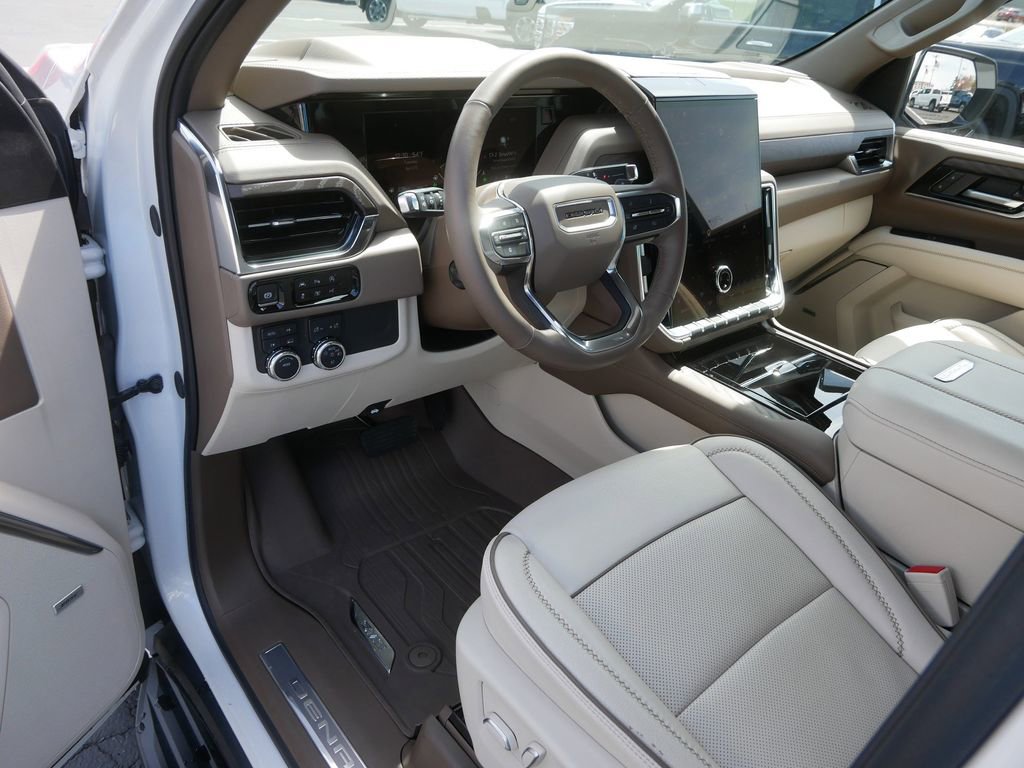 Used 2025 GMC Yukon XL Denali w/ LPO, Floor Liner Package AWD/4WD image 11
