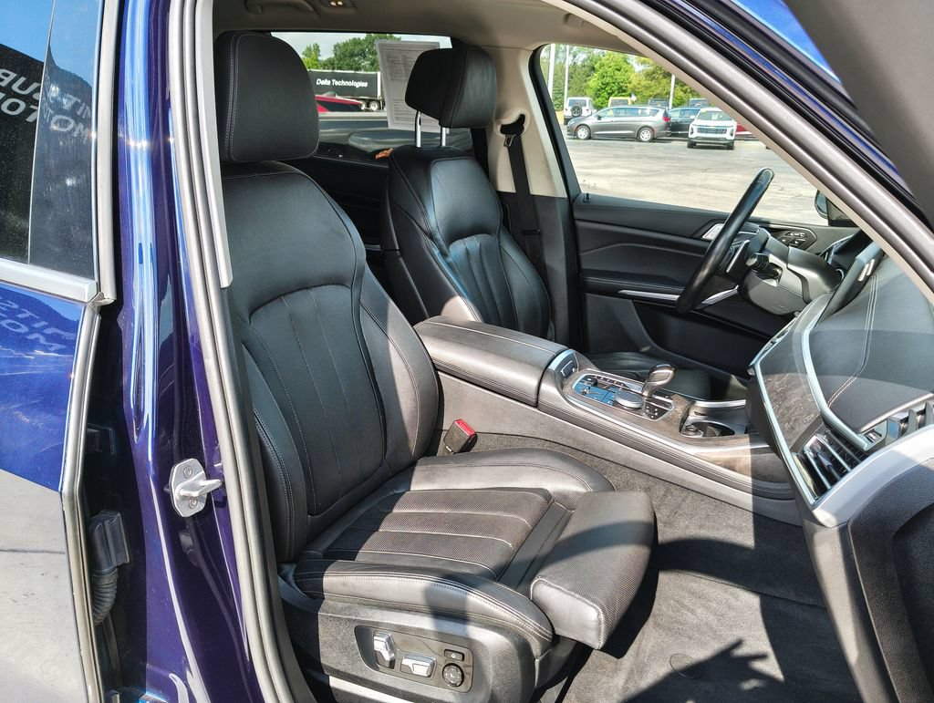 Used 2020 BMW X7 xDrive40i w/ Premium Package AWD/4WD image 14