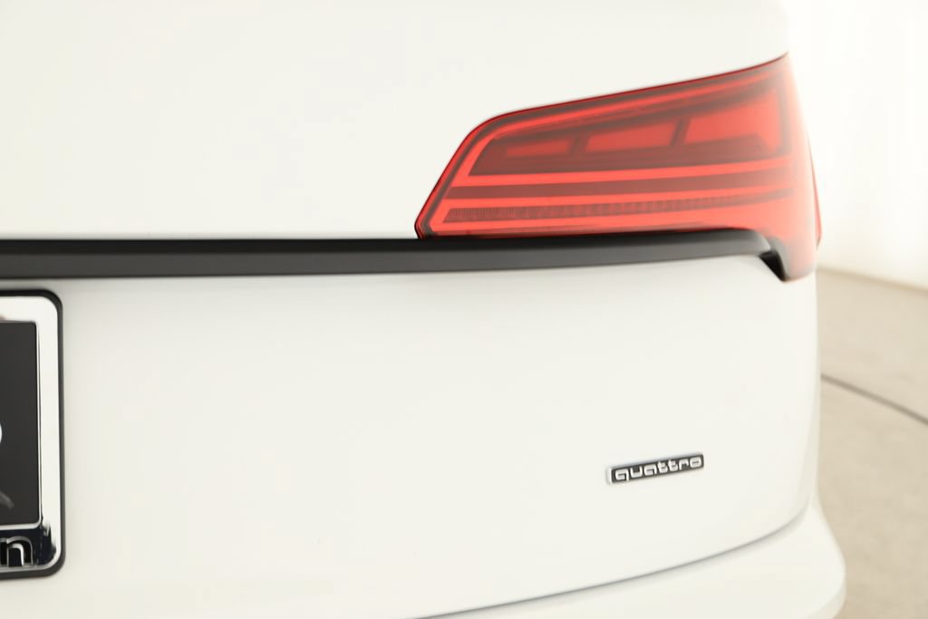 Certified 2024 Audi Q5 2.0T Prestige AWD/4WD image 35
