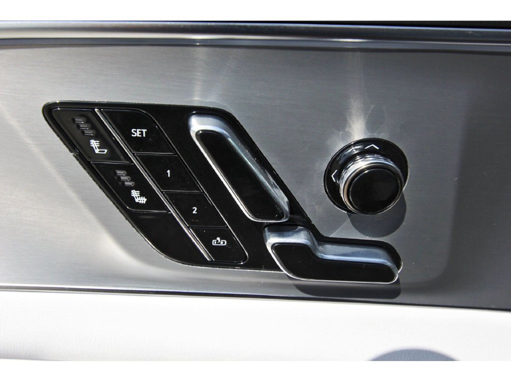 New 2027 Cadillac Lyriq Luxury AWD/4WD image 22