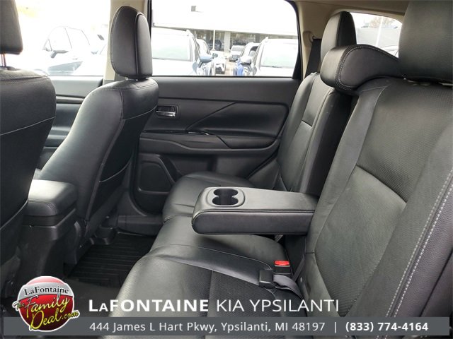 Used 2016 Mitsubishi Outlander SEL image 23