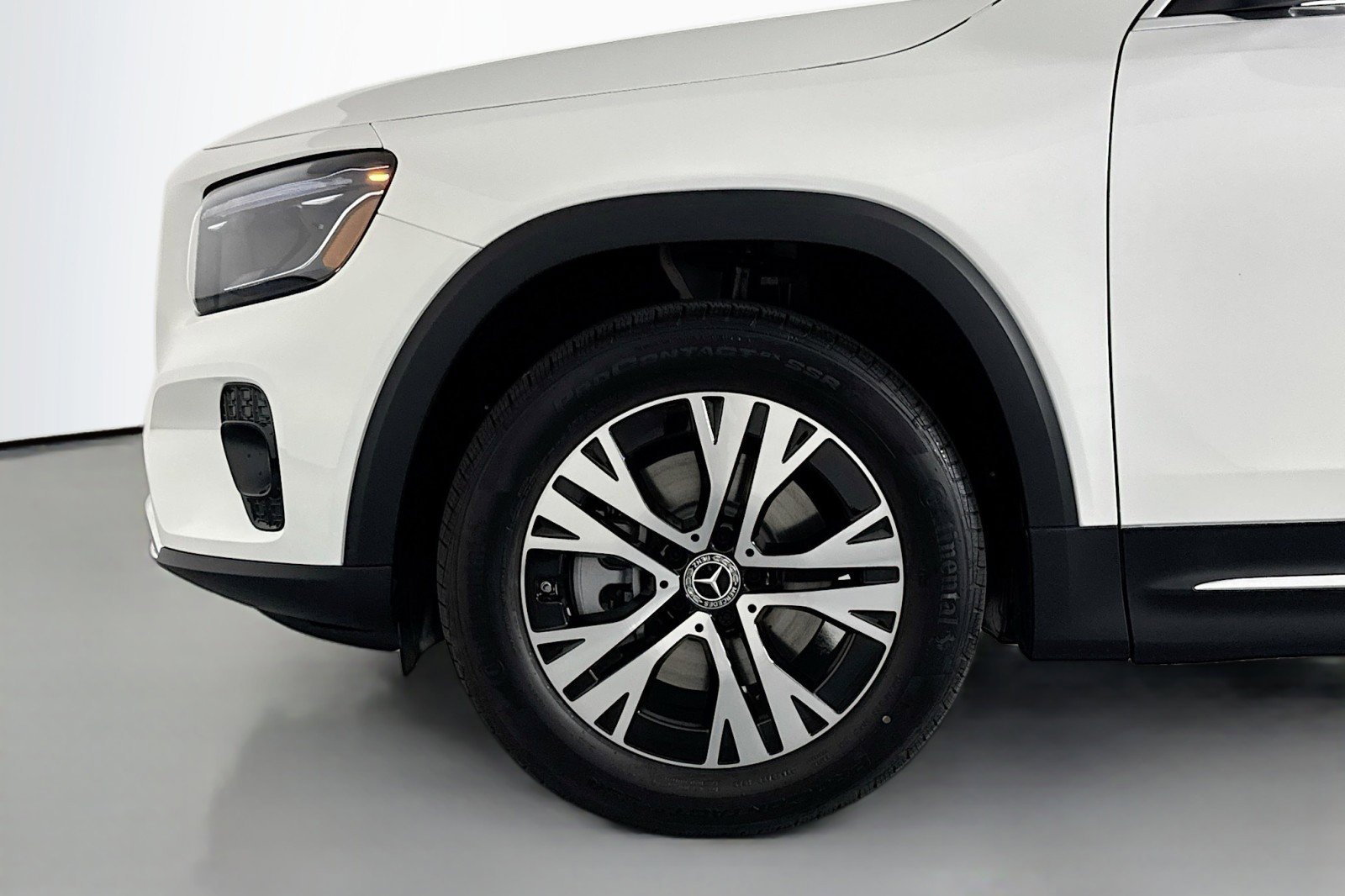 New 2026 Mercedes-Benz GLB 250 image 9