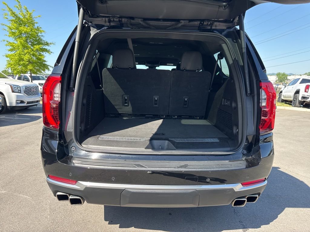 Used 2025 GMC Yukon XL Denali AWD/4WD image 30