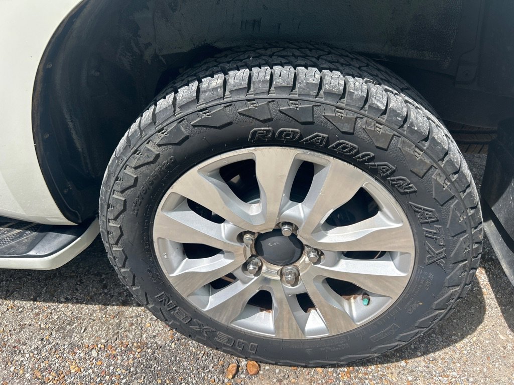 Used 2016 Toyota Sequoia Platinum AWD/4WD image 19