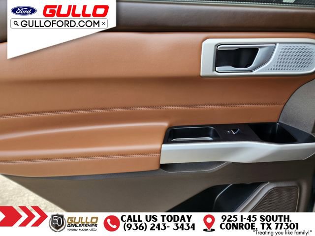 Used 2023 Ford Explorer King Ranch w/ Technology Package image 15