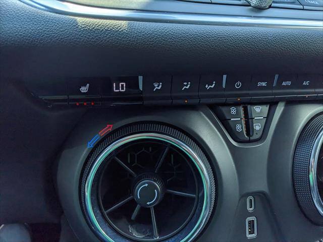Used 2024 Chevrolet Blazer LT w/ Convenience Package FWD image 24