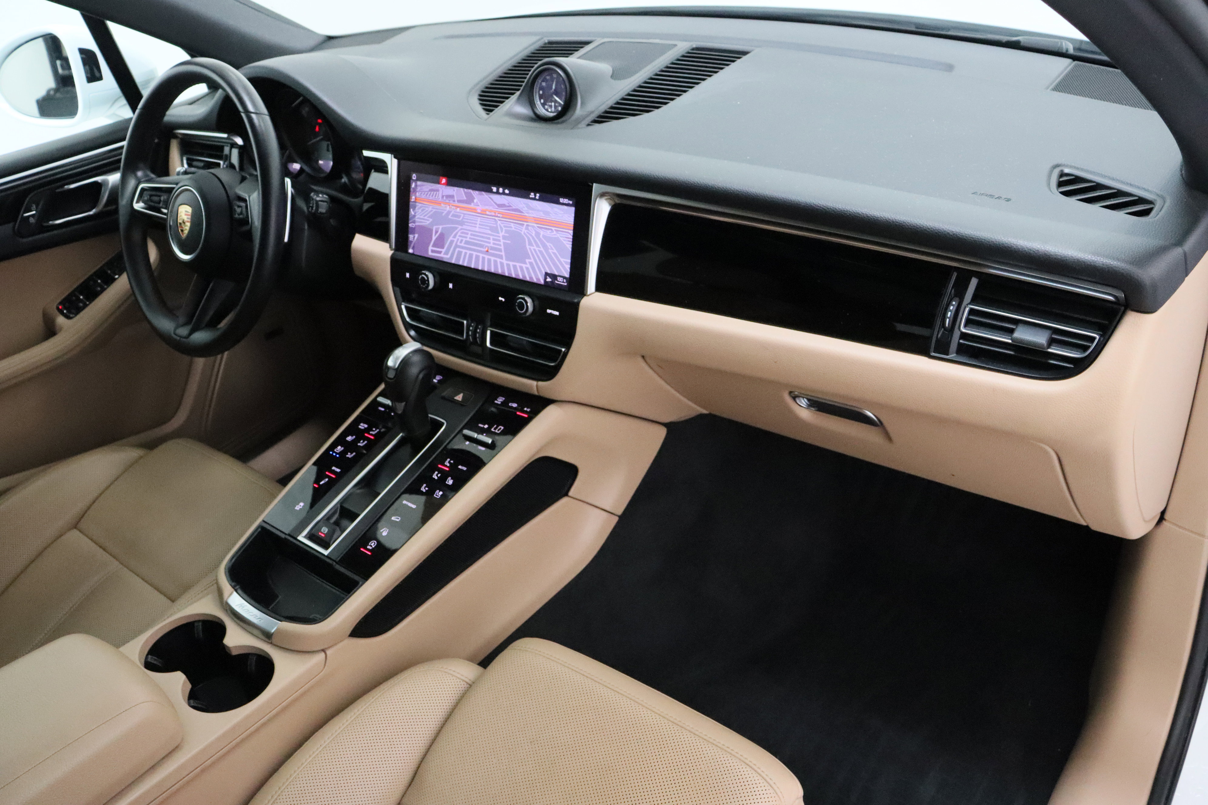 Used 2023 Porsche Macan S image 39