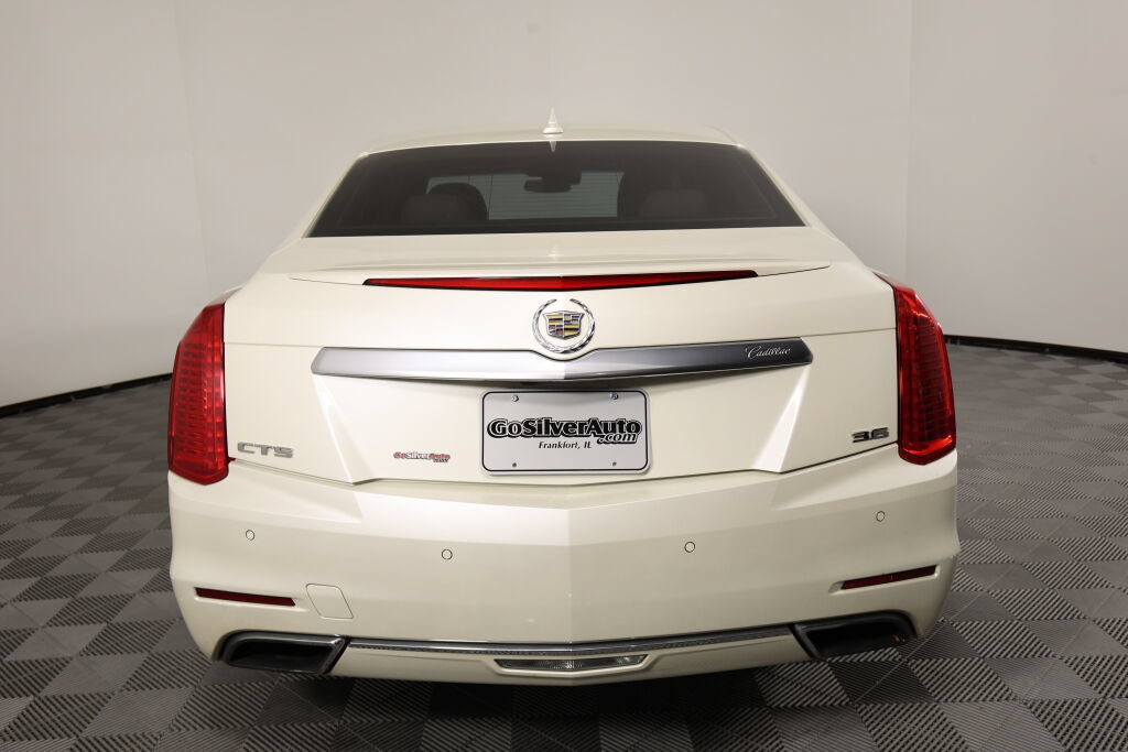 Used 2014 Cadillac CTS Luxury RWD image 3