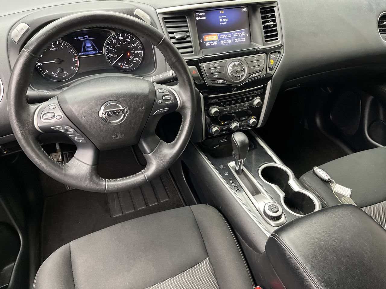 Used 2020 Nissan Pathfinder SV AWD/4WD image 13