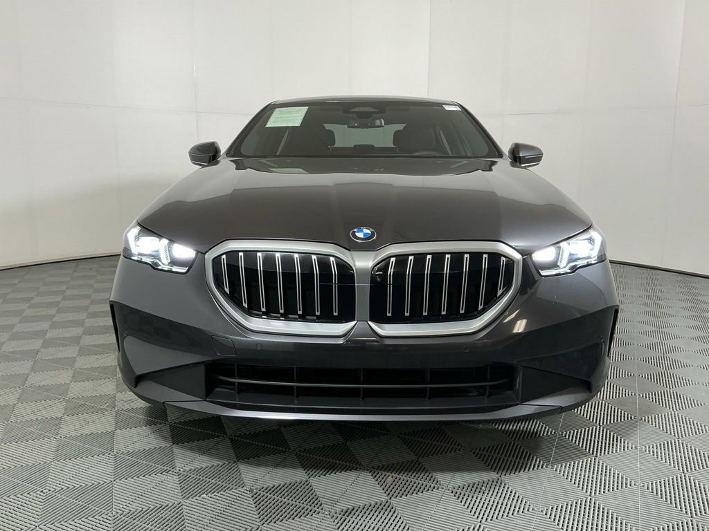 Certified 2025 BMW 530i w/ Premium Package RWD image 3